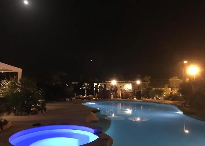 Villa L'hacienda Piscine Chauffee A 28, Spa, Boulodrome Et Court De Tennis Prives, 2 Independantes *