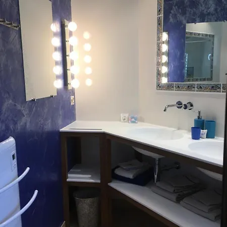 L'hacienda Piscine Chauffee A 28, Spa, Boulodrome Et Court De Tennis Prives, 2 Independantes Villa