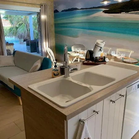 L'hacienda Piscine Chauffee A 28, Spa, Boulodrome Et Court De Tennis Prives, 2 Independantes Villa