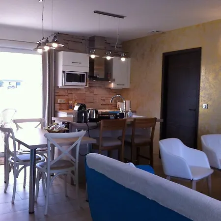 L'hacienda Piscine Chauffee A 28, Spa, Boulodrome Et Court De Tennis Prives, 2 Independantes Villa