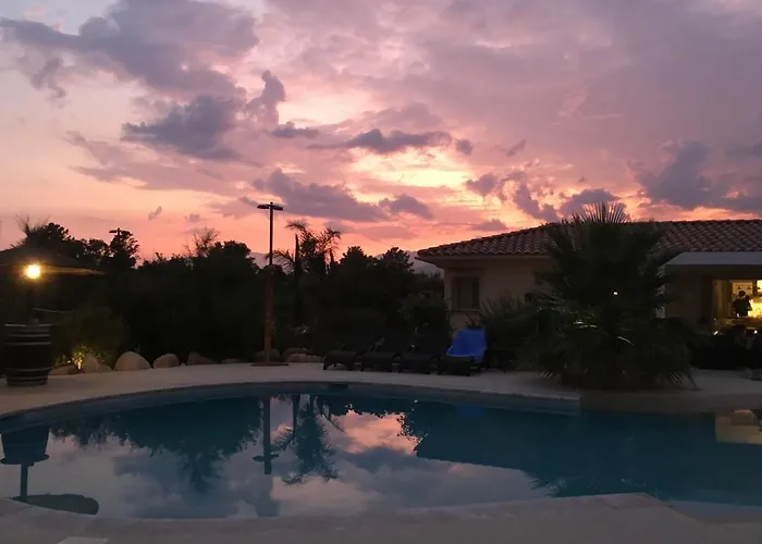 Villa L'hacienda Piscine Chauffee A 28, Spa, Boulodrome Et Court De Tennis Prives, 2 Independantes